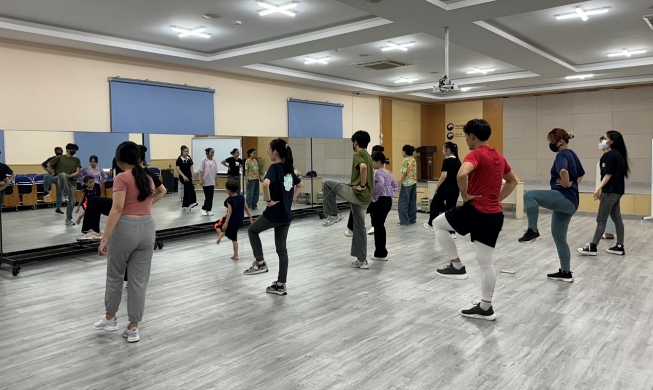 Tham gia lớp trải nghiệm văn hóa K-Dance khóa 2 tại Trung tâm Ngôn ngữ tiếng Hàn tại TP.Hồ Chí Minh