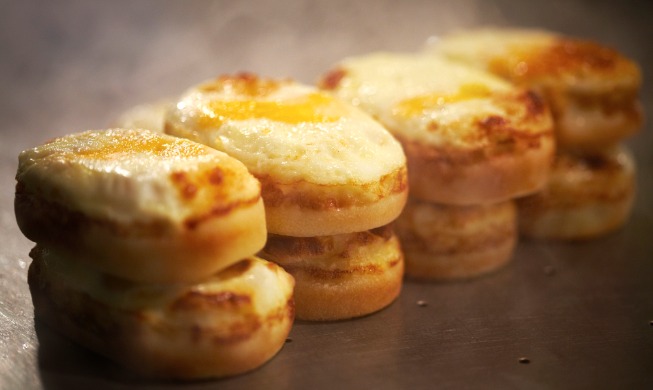 Bánh trứng Gyeran-ppang của Hàn Quốc nằm trong danh sách Top 50 loại bánh mì ngon nhất thế giới