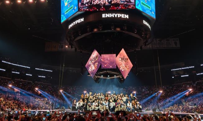 Lễ hội KCON 2023 tại Los Angeles thu hút 120.000 khán giả, chứng tỏ sức hút mạnh mẽ của K-pop