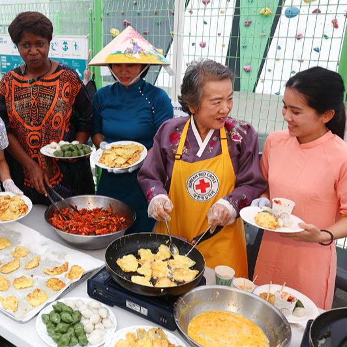 Cùng nhau làm món ăn Tết Trung thu