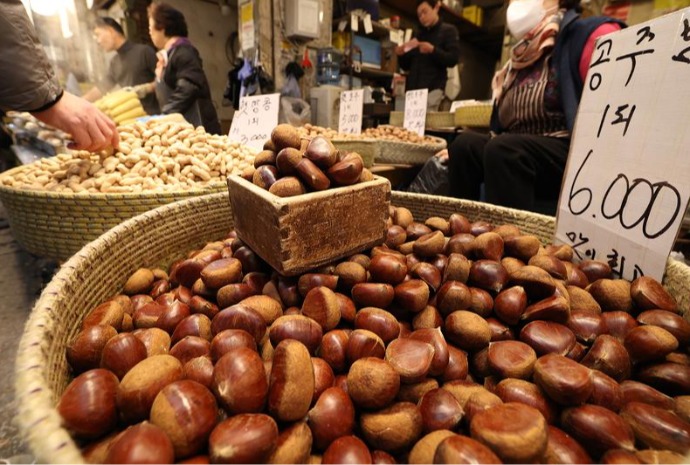 Đón Rằm tháng Giêng bằng các loại hạt vỏ cứng