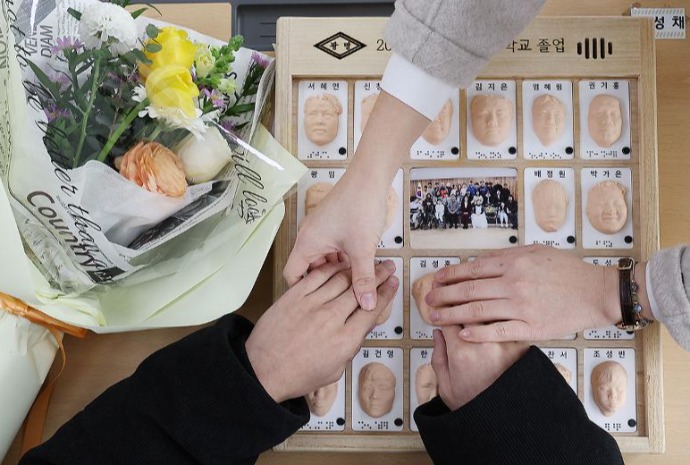 Album ảnh tốt nghiệp dành cho học sinh khiếm thị