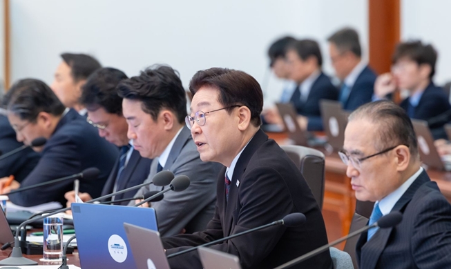 Tổng thống Lee Jae Myung tham dự hội nghị thượng đỉnh về tự do hàng hải tại eo biển Hormuz