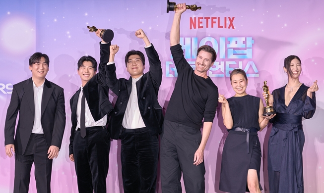 Chào đón những gương mặt chủ chốt của KPop Demon Hunters cùng tượng vàng Oscar