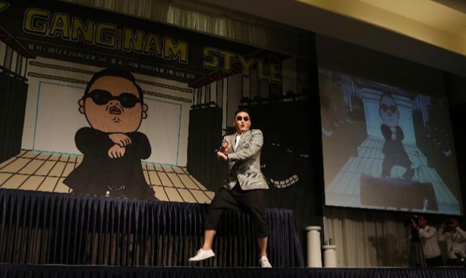 Truyền thông quốc tế kỷ niệm 10 năm ra mắt bản hit “Gangnam Style” của ca sĩ Psy