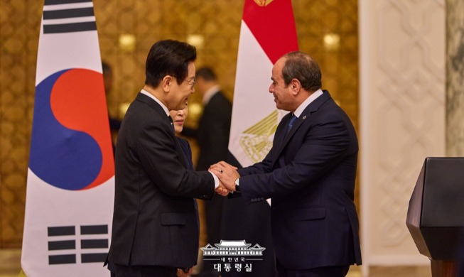 Tổng thống Lee Jae Myung hội đàm với Tổng thống Ai Cập, thảo luận về cơ sở hạ tầng và chuỗi cung ứng 