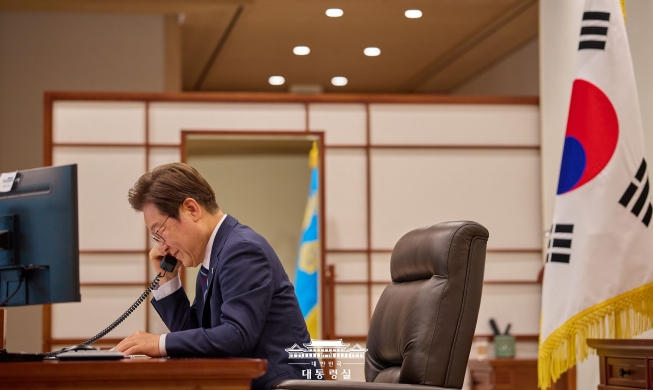 Tổng thống Lee Jae Myung điện đàm với lãnh đạo UAE và New Zealand
