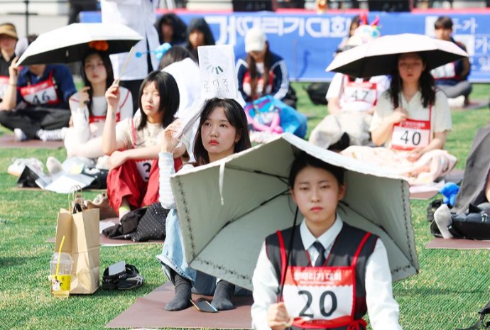 Phút ‘tĩnh lặng’ giữa nhịp sống đô thị