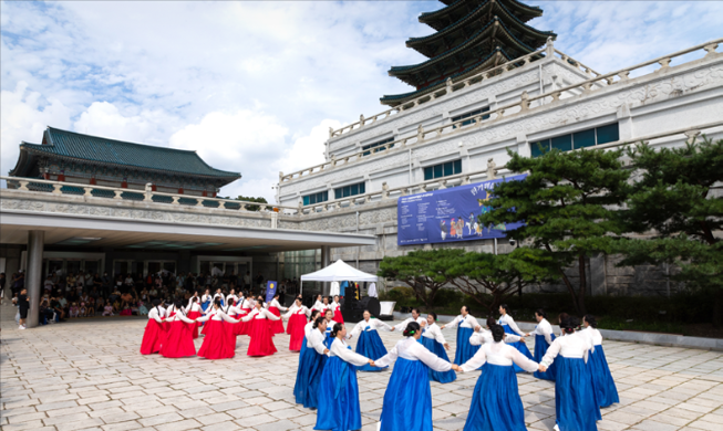 “Làm bánh Songpyeon, thi đấu vật” - Trải nghiệm Tết Chuseok Hàn Quốc tại 4 bảo tàng q...