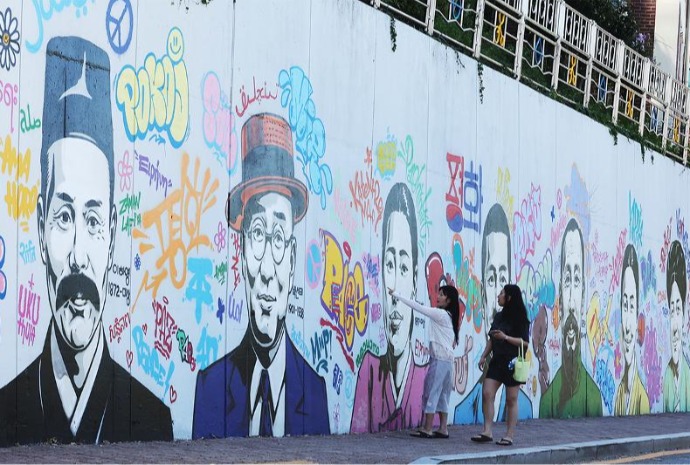 Các nhà hoạt động vì độc lập qua nghệ thuật graffiti