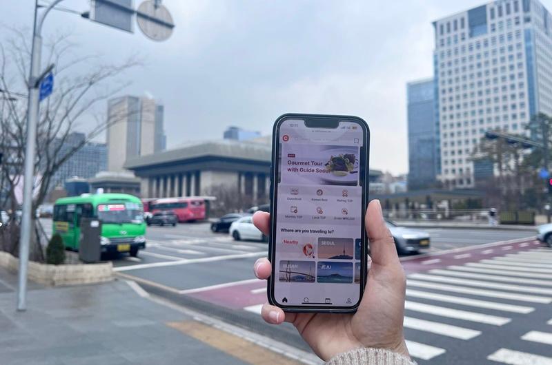 Du khách ngoại quốc có thể đặt chỗ tại các quán ăn ở Seoul bằng ứng dụng trên điện thoại