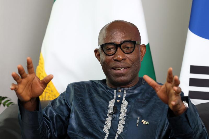Đại biện lâm thời Nigeria tại Hàn Quốc Ferdinand O. Nwonye đã có buổi phỏng vấn với cổng thông tin điện tử Korea.net tại trụ sở Đại sứ quán Nigeria tại Hàn Quốc, quận Yongsan-gu, thành phố Seoul vào ngày 26/4/2024. (Ảnh: Jeon Han / Korea.net)