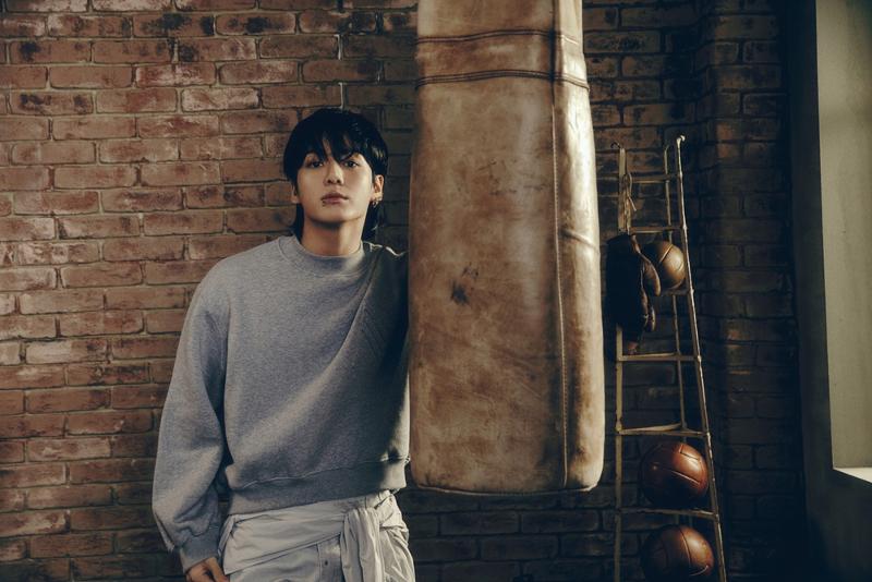 Thành viên Jungkook của nhóm nhạc K-pop BTS đã giành giải thưởng ở hạng mục “Những bài hát được phát nhiều nhất trong năm” trong năm thứ ba liên tiếp tại lễ trao giải BMI Pop Awards 2025 (Mỹ). (Ảnh: Trang Facebook chính thức của BIGHIT MUSIC)