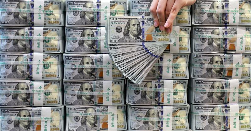 Theo Ng&acirc;n h&agrave;ng Trung ương H&agrave;n Quốc ng&agrave;y 3/9, dự trữ ngoại hối của H&agrave;n Quốc t&iacute;nh đến cuối th&aacute;ng 8 đạt 442,28 tỷ USD, tăng 14,33 tỷ USD so với cuối th&aacute;ng trước (427,95 tỷ USD). (Ảnh:&nbsp;Yonhap News)