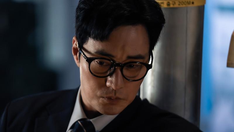 Theo bảng xếp hạng Tudum của Netflix c&ocirc;ng bố ng&agrave;y 22/7, phim&nbsp;&ldquo;Đặc vụ&nbsp;Kim&rdquo; ghi nhận 8,2 triệu lượt xem (views, được t&iacute;nh bằng tổng thời gian xem chia cho thời lượng phim) trong tuần từ ng&agrave;y 13/7 đến 19/7, qua đ&oacute; đứng đầu bảng xếp hạng chương tr&igrave;nh truyền h&igrave;nh kh&ocirc;ng n&oacute;i tiếng Anh to&agrave;n cầu của Netflix trong ba tuần li&ecirc;n tiếp. (Ảnh: Netflix)