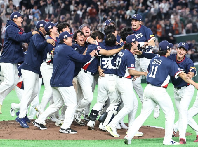 Bóng chày Hàn Quốc đánh bại Úc, vào tứ kết WBC sau 17 năm