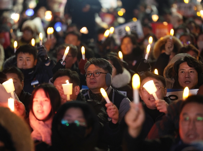Người dân Hàn Quốc được đề cử giải Nobel hòa bình, tổng thống Lee gọi đây là “tấm gương cho lịch sử nhân loại”