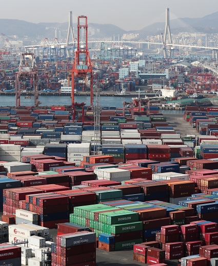 Xuất khẩu Hàn Quốc tăng trưởng trong tháng thứ 7 liên tiếp