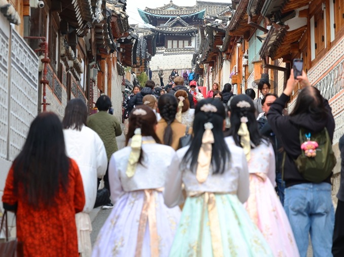 4,76 triệu lượt khách du lịch đến Hàn Quốc trong quý 1 – mức cao kỷ lục nhờ “Sức hút của K-culture”