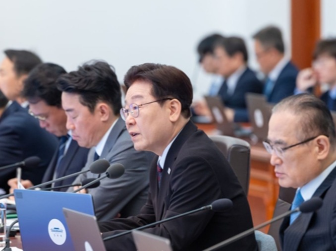 Tổng thống Lee Jae Myung tham dự hội nghị thượng đỉnh về tự do hàng hải tại eo biển Hormuz