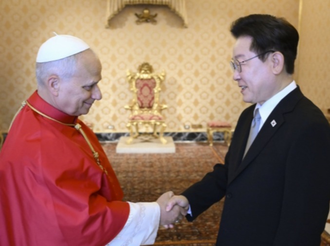 Tổng thống Lee Jae Myung: “Đức Giáo hoàng cân nhắc việc thăm Triều Tiên trong chuyến thăm Hàn Quốc vào năm tới”